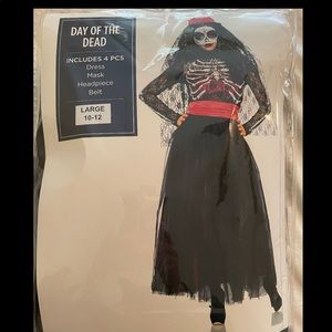Women’s Day of the Dead Dia de los Meurtos La Catrina costume